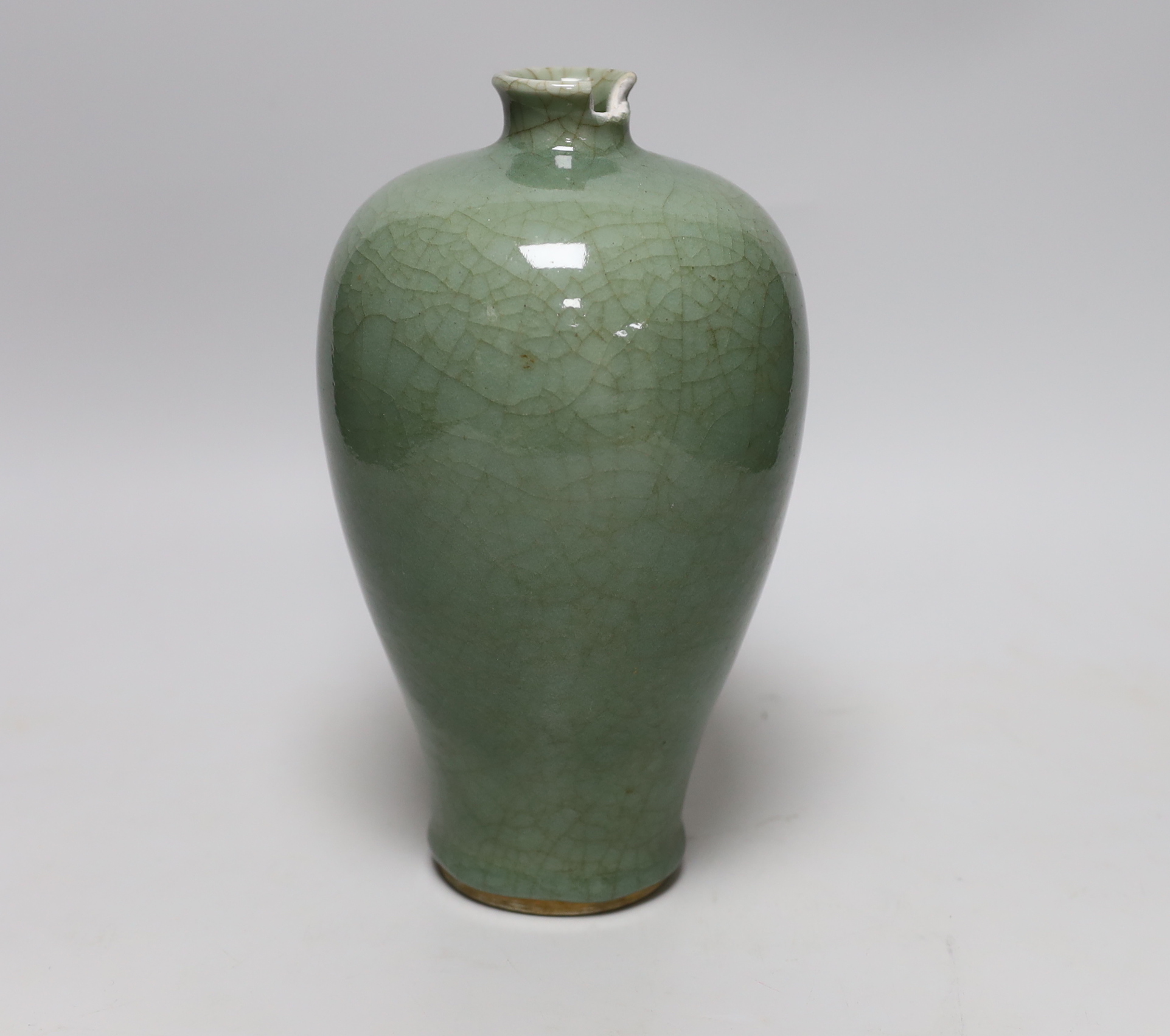 A Chinese celadon crackle glazed vase, 24cm